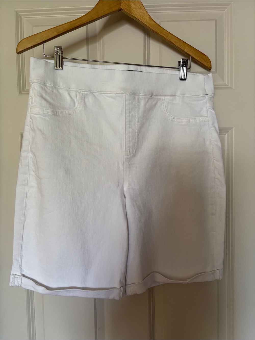 NYDJ White Women's Bermuda Shorts